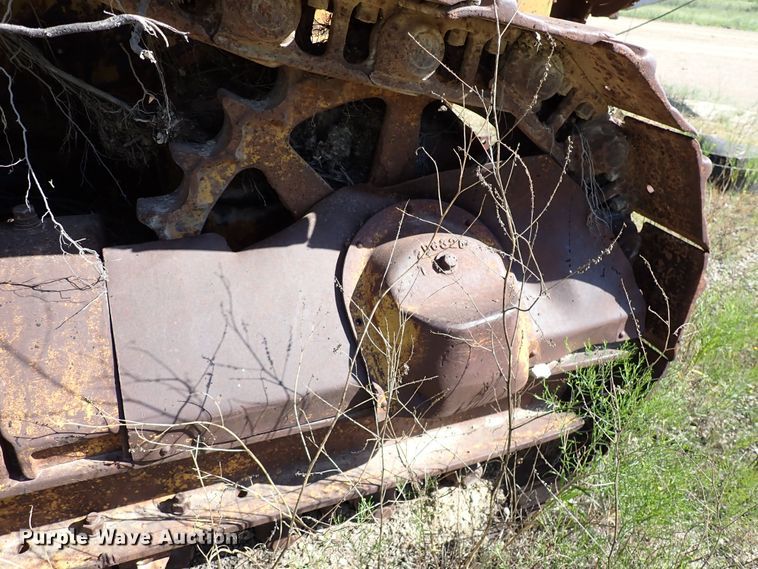 image for item DR0943 Caterpillar D7  crawler tractor