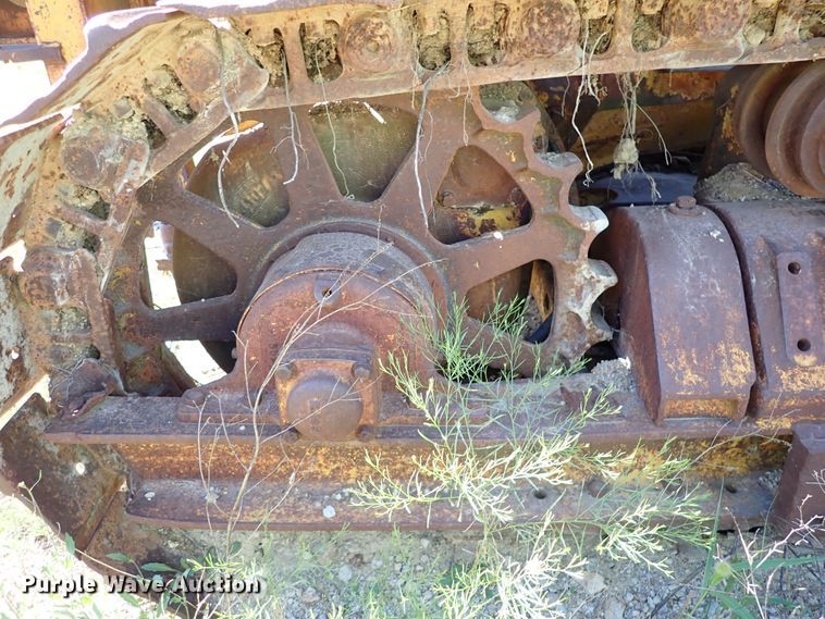 image for item DR0943 Caterpillar D7  crawler tractor