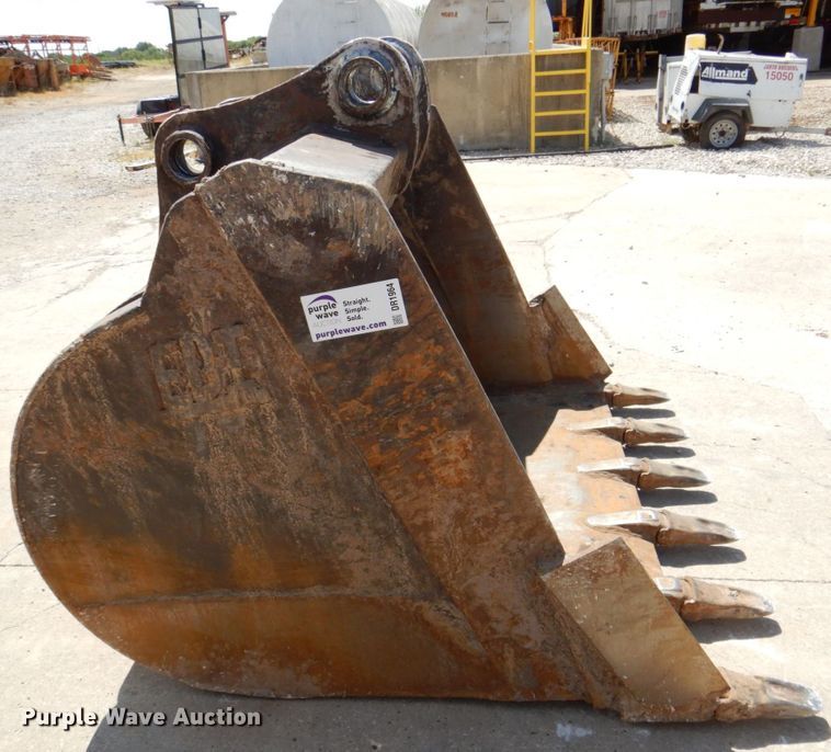 image for item DR1964 Excavator bucket