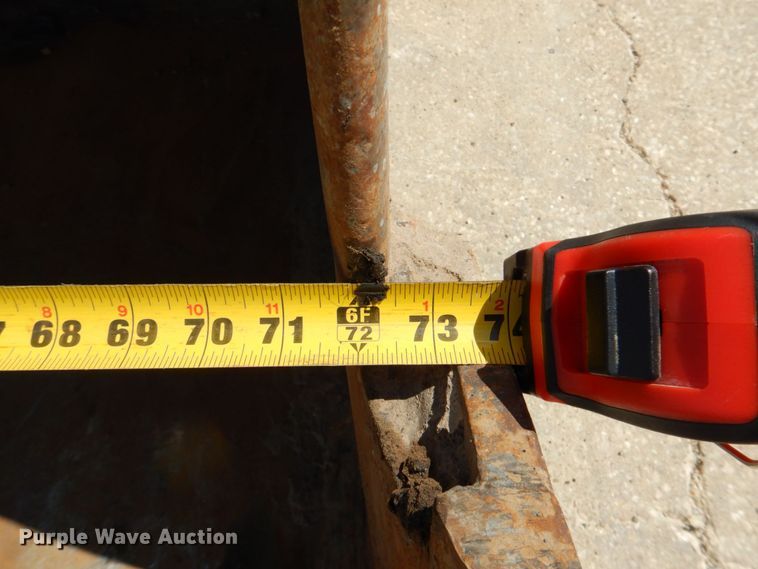 image for item DR1964 Excavator bucket