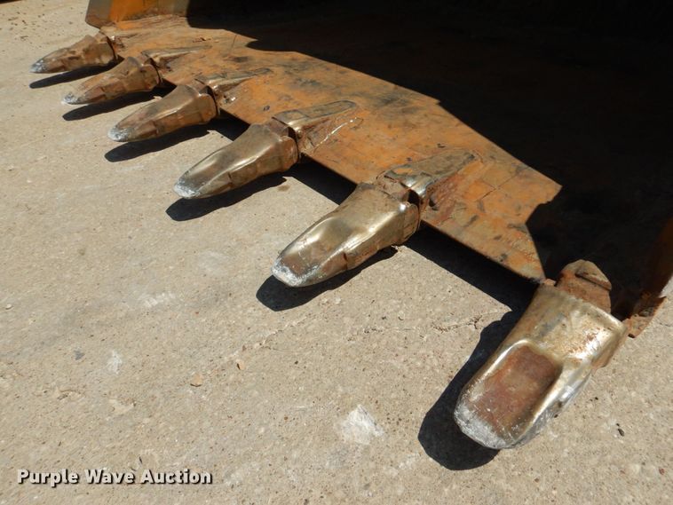 image for item DR1964 Excavator bucket