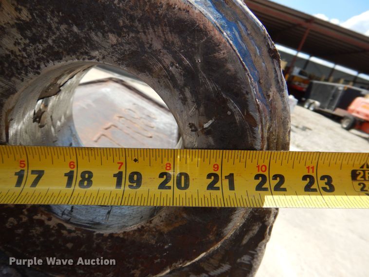 image for item DR1964 Excavator bucket