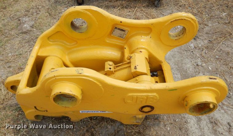 image for item DR1965 2013 JRB  hydraulic quick coupler