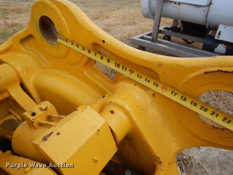 image for item DR1965 2013 JRB  hydraulic quick coupler