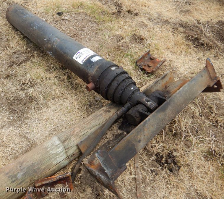 image for item DR1969 Custom Hoists 300205  hoist