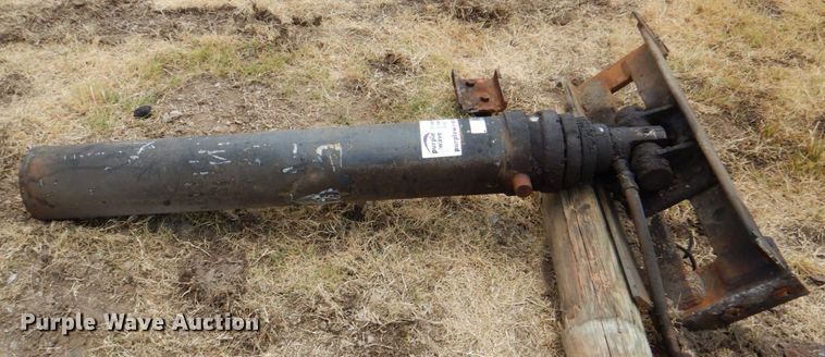 image for item DR1969 Custom Hoists 300205  hoist