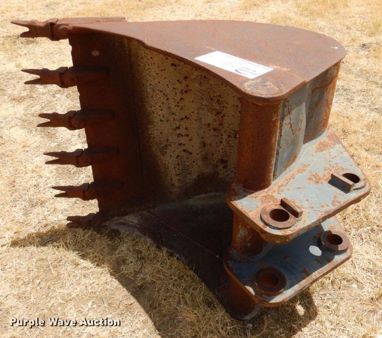 image for item DR1971 Excavator bucket