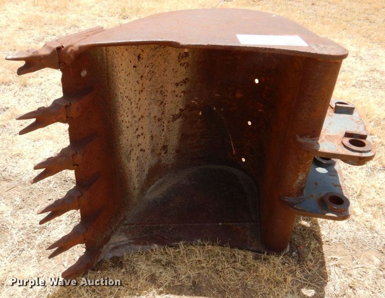 image for item DR1971 Excavator bucket