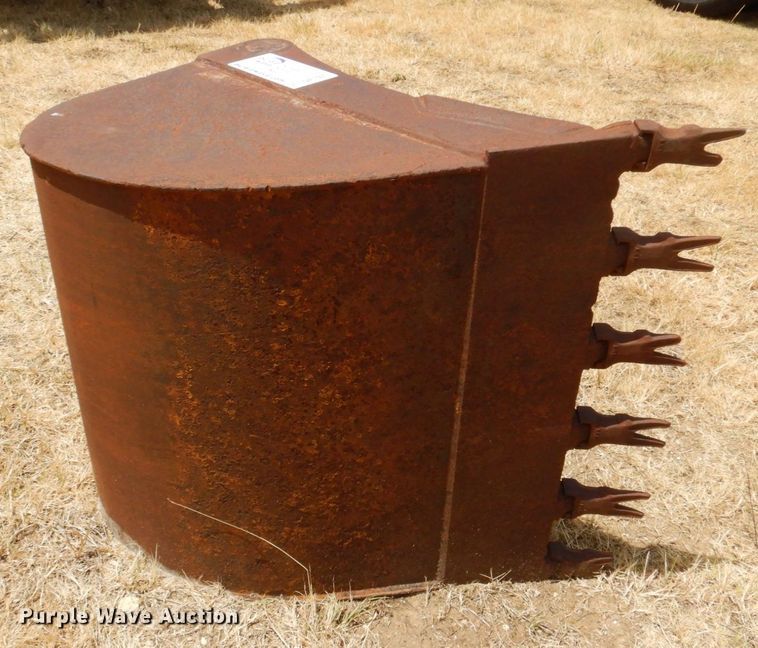 image for item DR1971 Excavator bucket