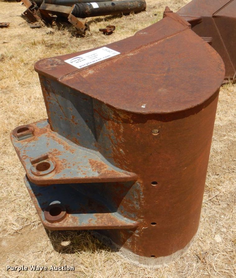 image for item DR1971 Excavator bucket