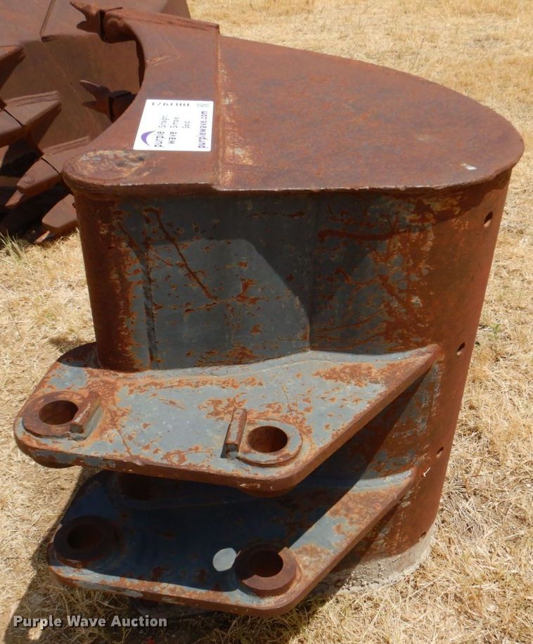 image for item DR1971 Excavator bucket