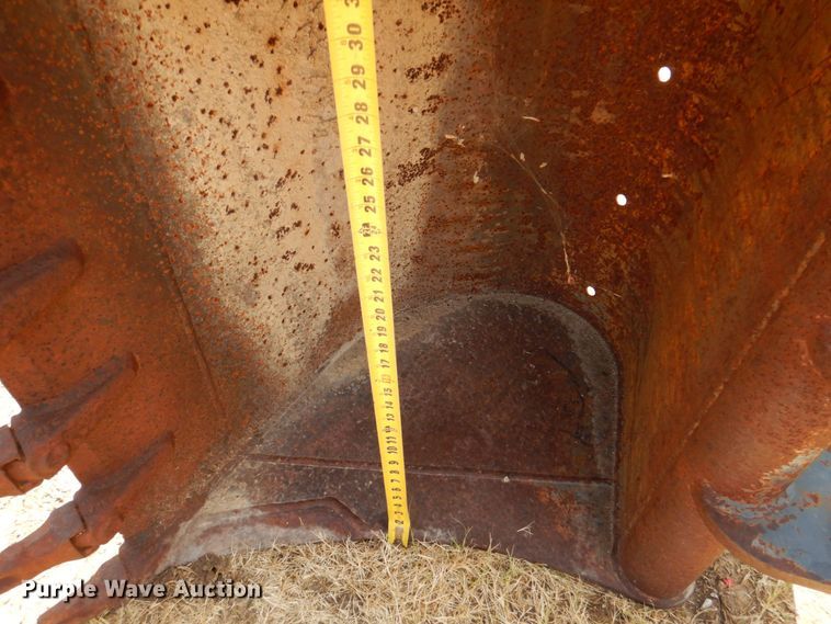 image for item DR1971 Excavator bucket