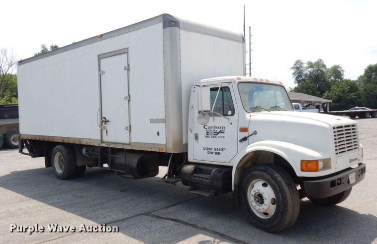 image for item DS1291 1993 International 4900  box truck