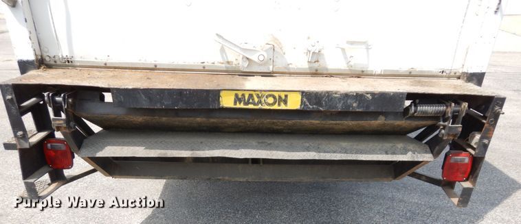 image for item DS1291 1993 International 4900  box truck