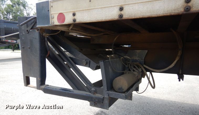 image for item DS1291 1993 International 4900  box truck