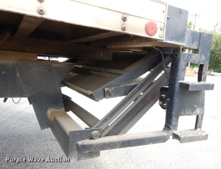 image for item DS1291 1993 International 4900  box truck