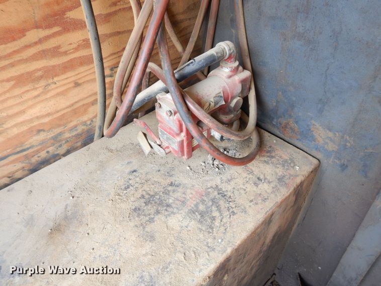 image for item DS1291 1993 International 4900  box truck