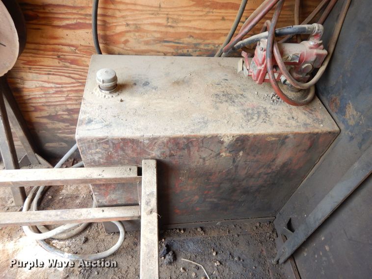 image for item DS1291 1993 International 4900  box truck