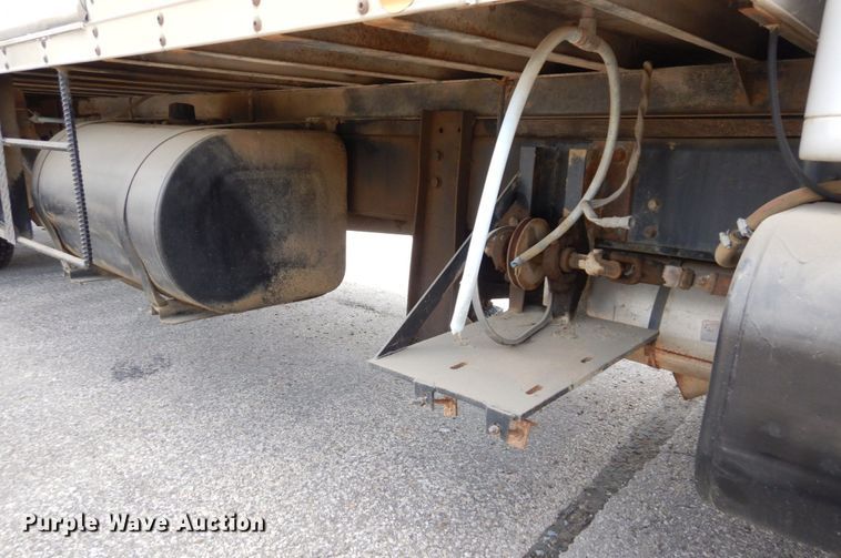 image for item DS1291 1993 International 4900  box truck