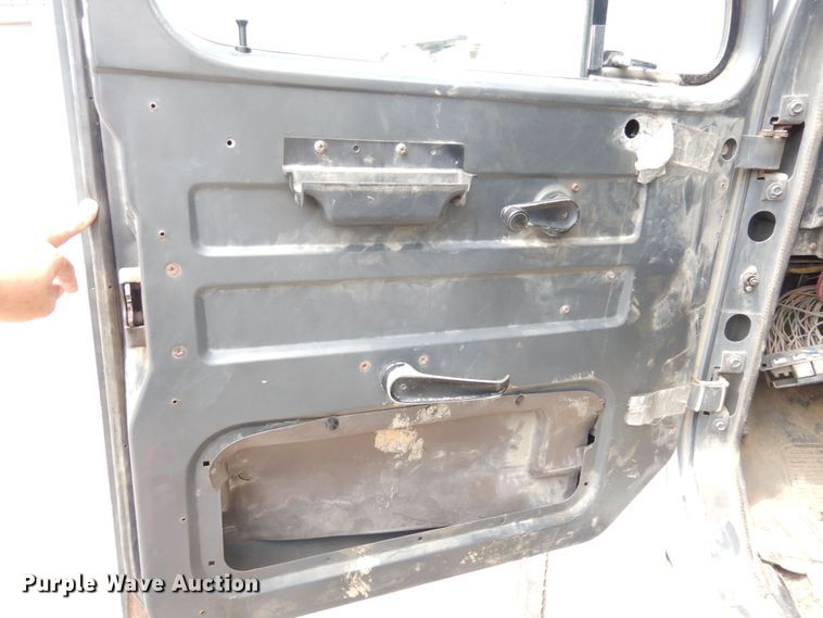 image for item DS1291 1993 International 4900  box truck