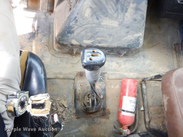 image for item DS1291 1993 International 4900  box truck