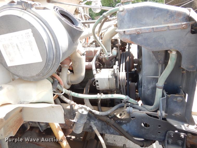 image for item DS1291 1993 International 4900  box truck