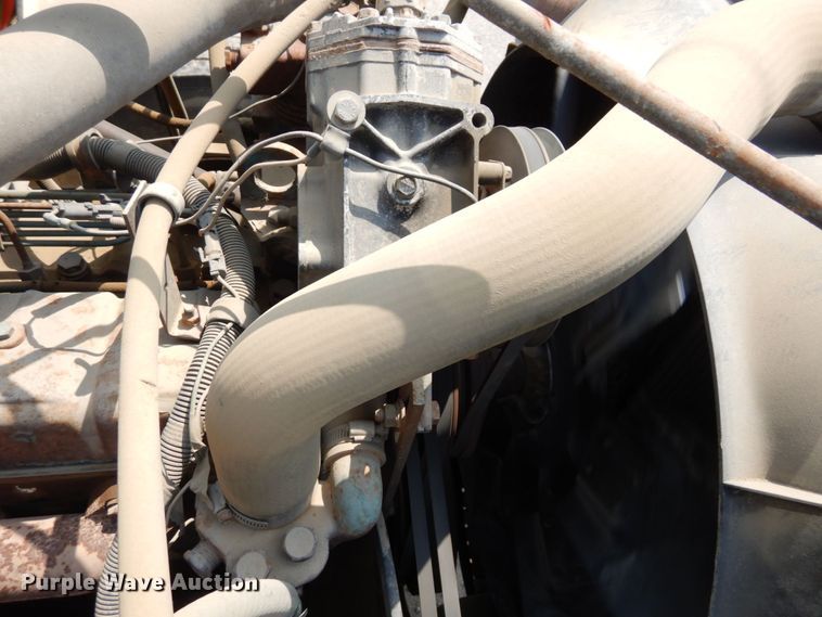 image for item DS1291 1993 International 4900  box truck