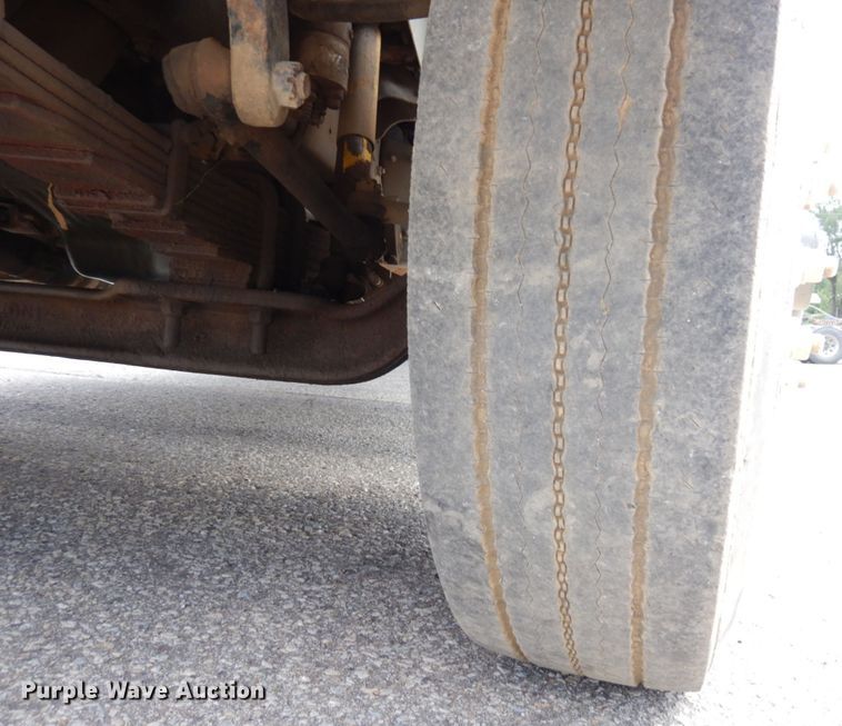 image for item DS1291 1993 International 4900  box truck