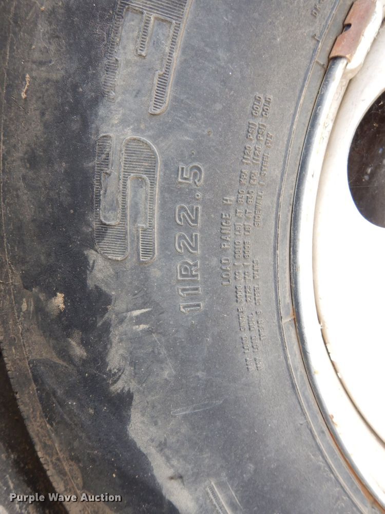 image for item DS1291 1993 International 4900  box truck