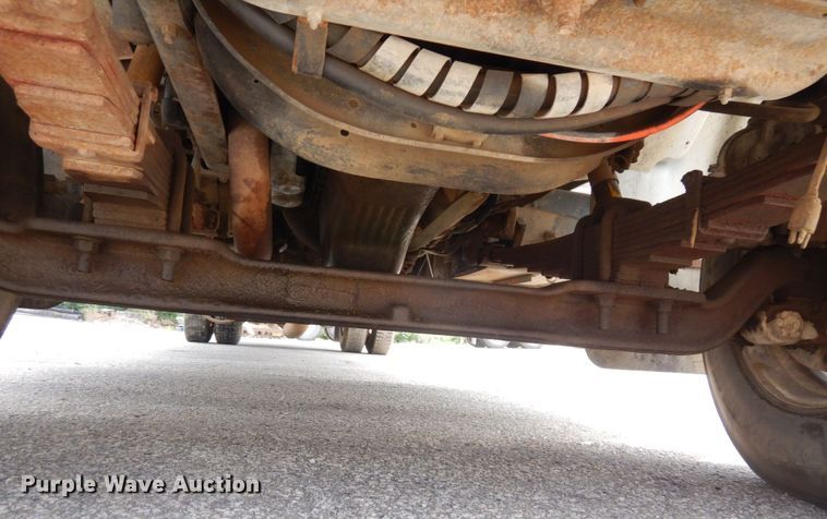 image for item DS1291 1993 International 4900  box truck