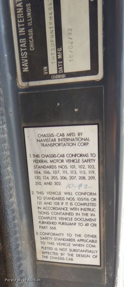 image for item DS1291 1993 International 4900  box truck