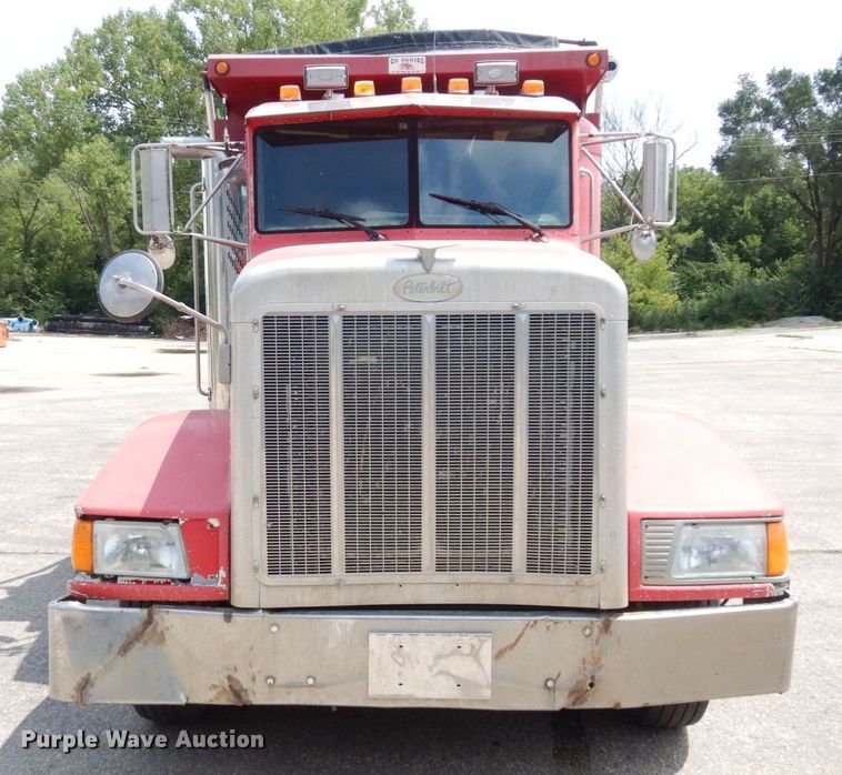 image for item DS1293 1995 Peterbilt 377  dump truck