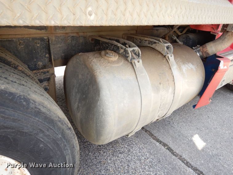 image for item DS1293 1995 Peterbilt 377  dump truck