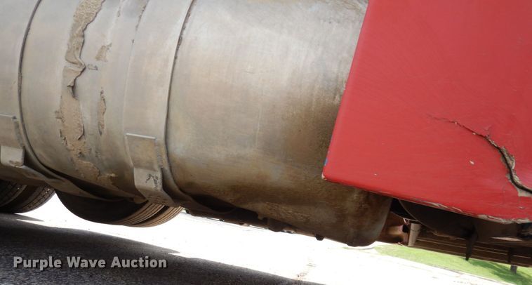 image for item DS1293 1995 Peterbilt 377  dump truck