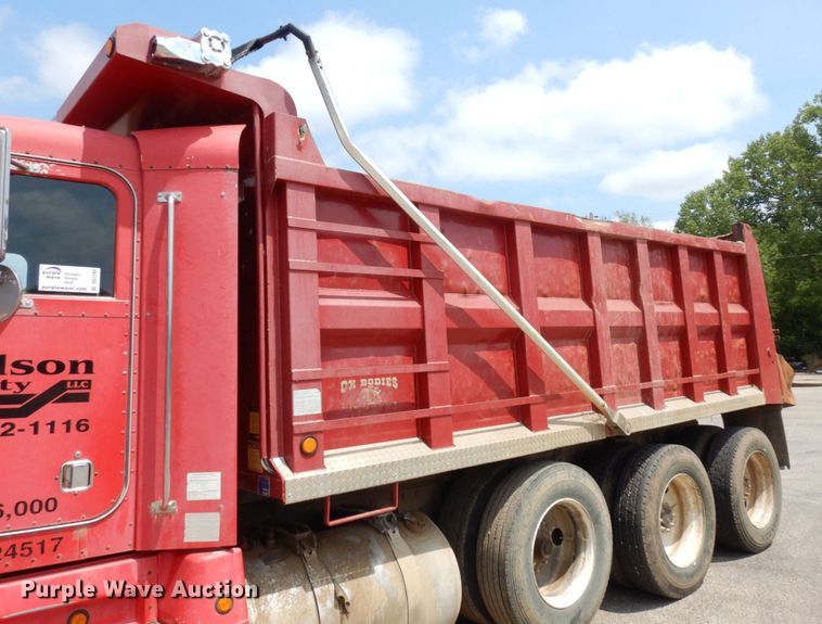 image for item DS1293 1995 Peterbilt 377  dump truck