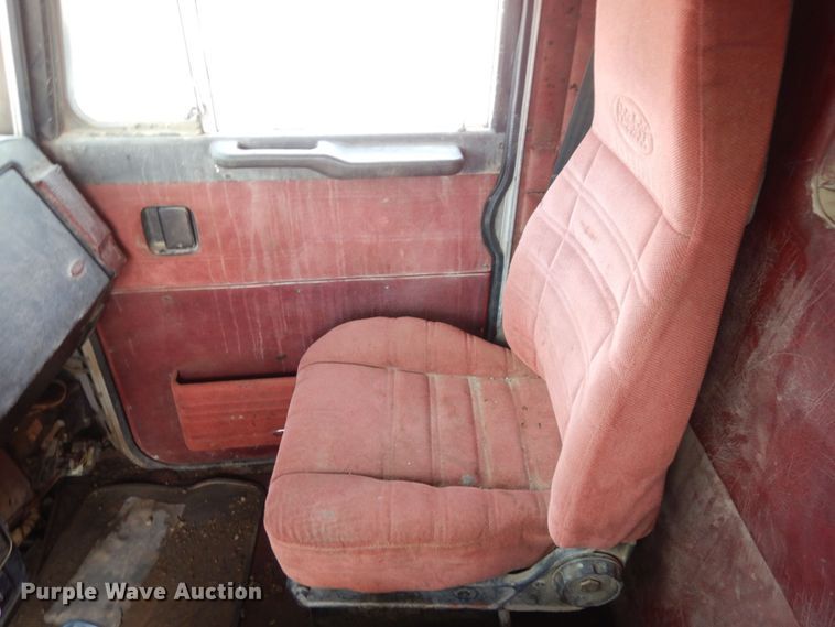 image for item DS1293 1995 Peterbilt 377  dump truck