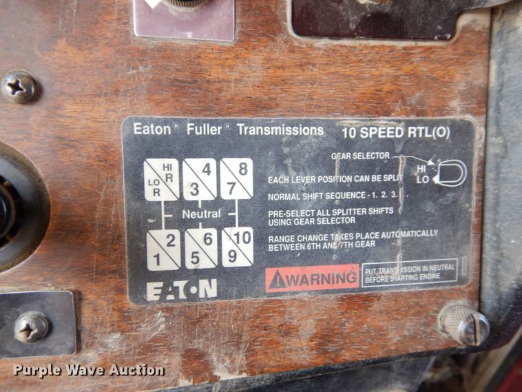 image for item DS1293 1995 Peterbilt 377  dump truck