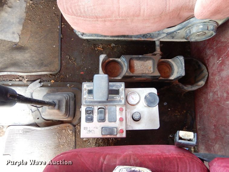 image for item DS1293 1995 Peterbilt 377  dump truck