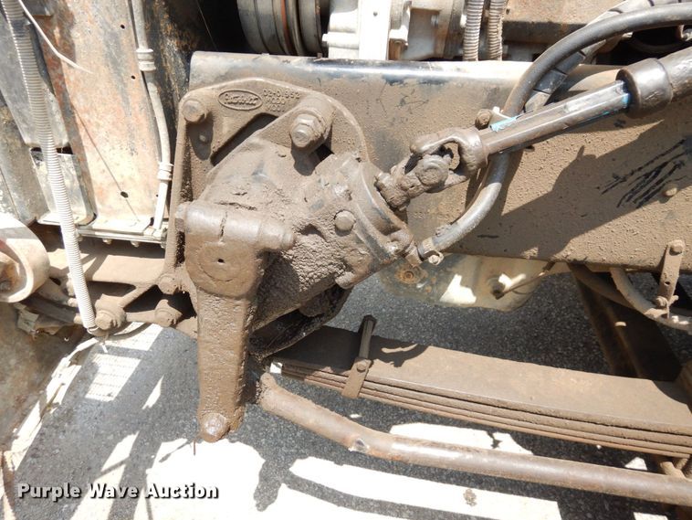 image for item DS1293 1995 Peterbilt 377  dump truck