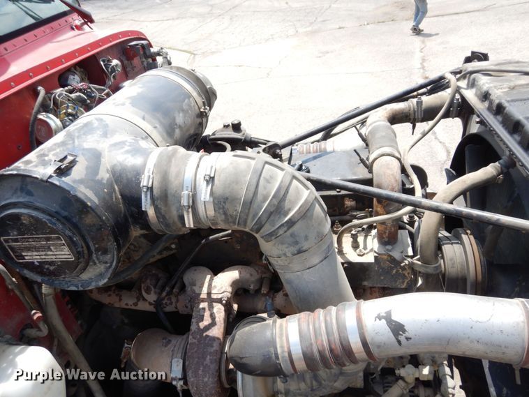 image for item DS1293 1995 Peterbilt 377  dump truck