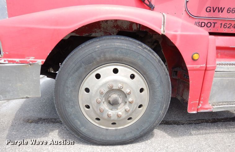 image for item DS1293 1995 Peterbilt 377  dump truck