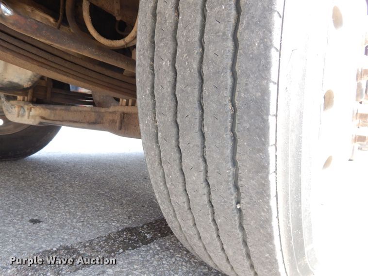 image for item DS1293 1995 Peterbilt 377  dump truck