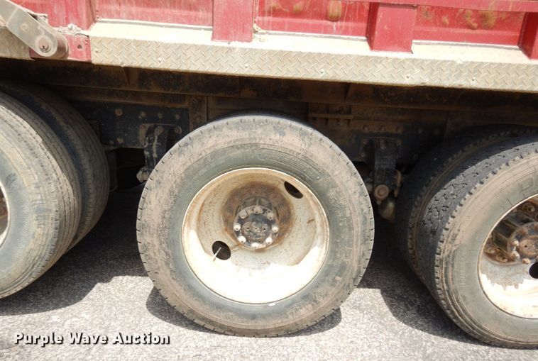 image for item DS1293 1995 Peterbilt 377  dump truck