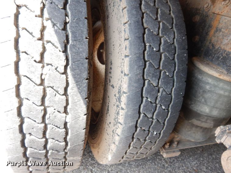 image for item DS1293 1995 Peterbilt 377  dump truck