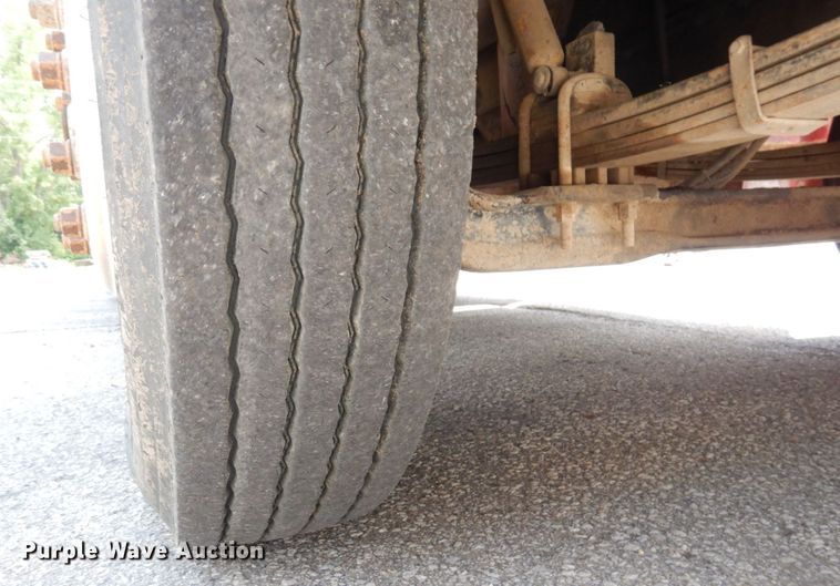 image for item DS1293 1995 Peterbilt 377  dump truck