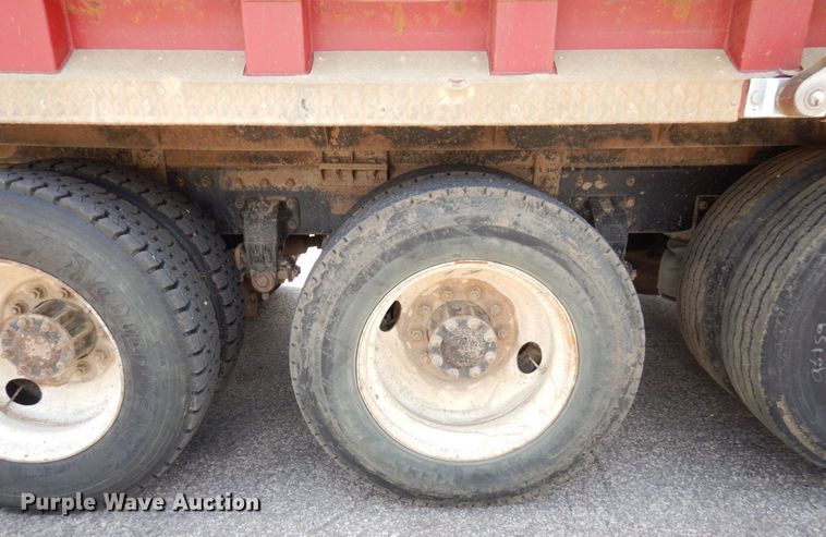 image for item DS1293 1995 Peterbilt 377  dump truck