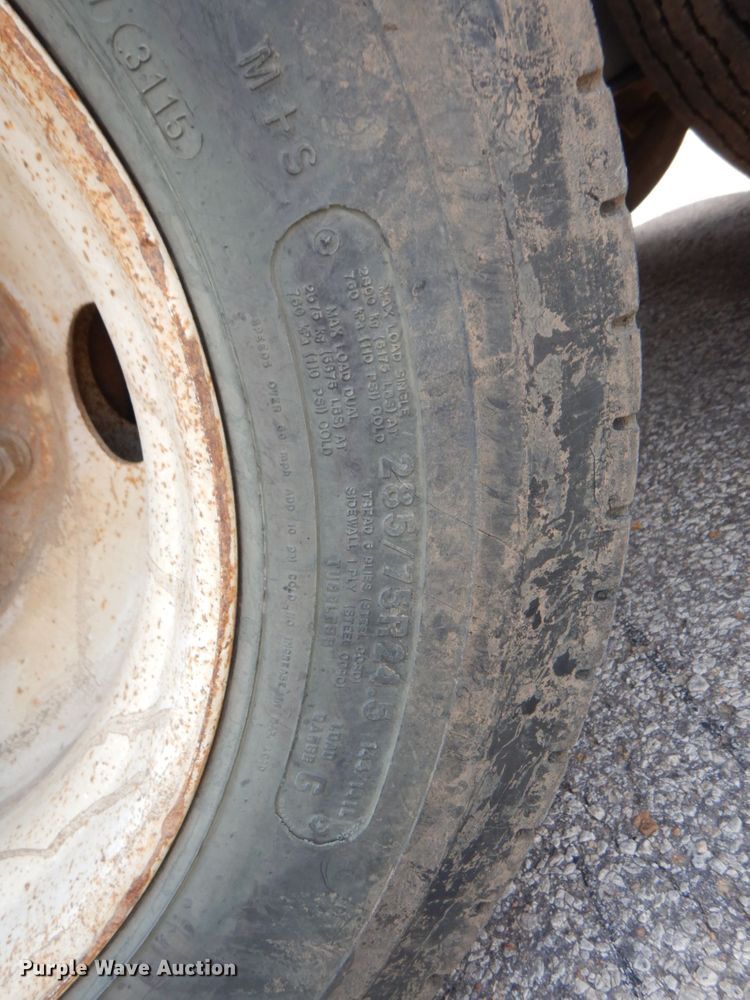 image for item DS1293 1995 Peterbilt 377  dump truck