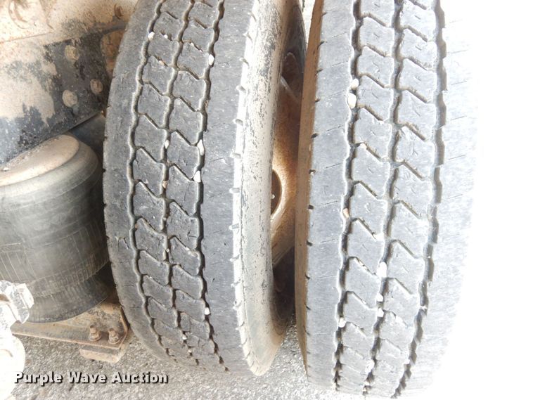 image for item DS1293 1995 Peterbilt 377  dump truck