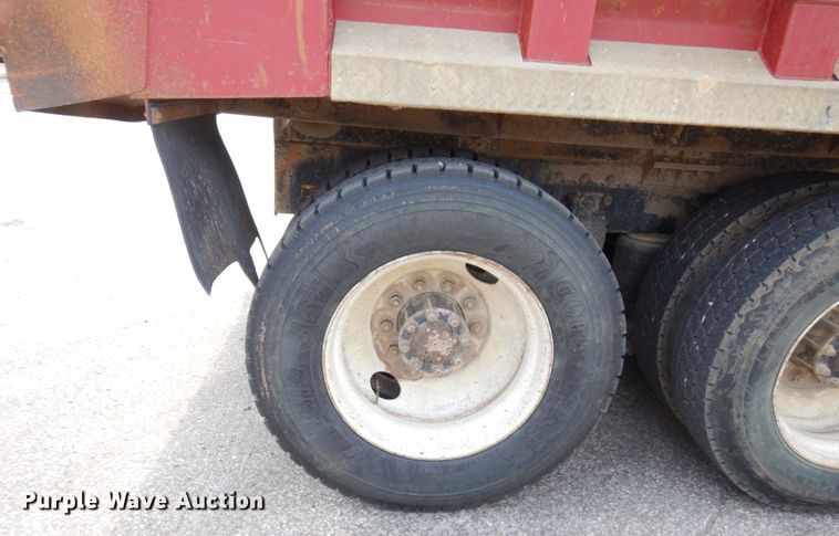 image for item DS1293 1995 Peterbilt 377  dump truck