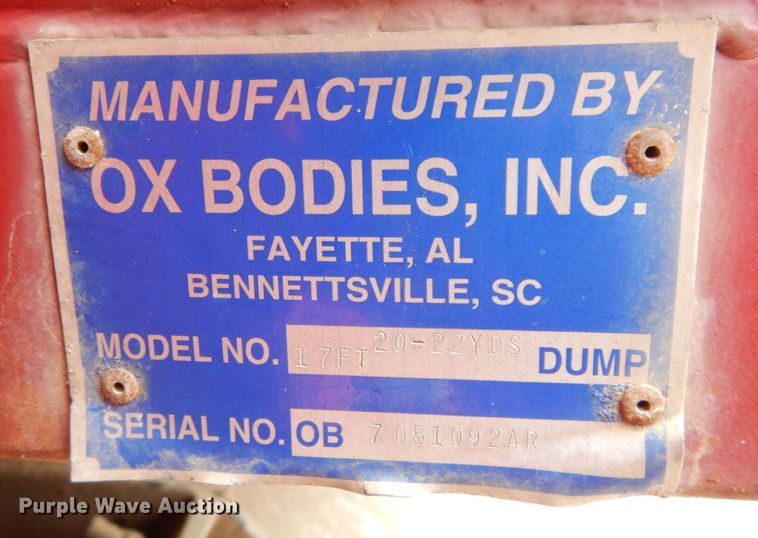 image for item DS1293 1995 Peterbilt 377  dump truck